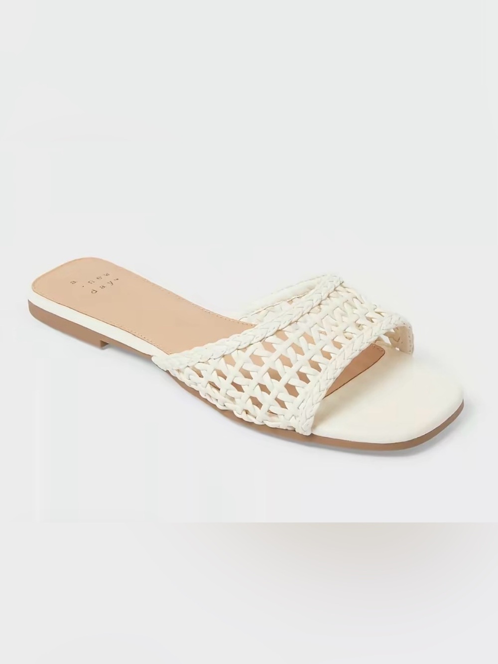 White Sandals ✨NWT✨